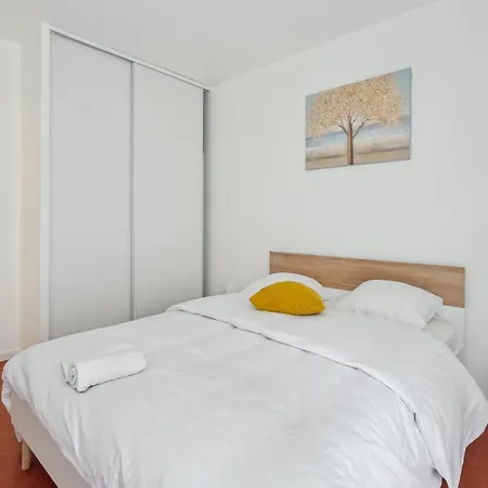 Apartamento Chic And Spacious With Balcony Ivry-sur-Seine